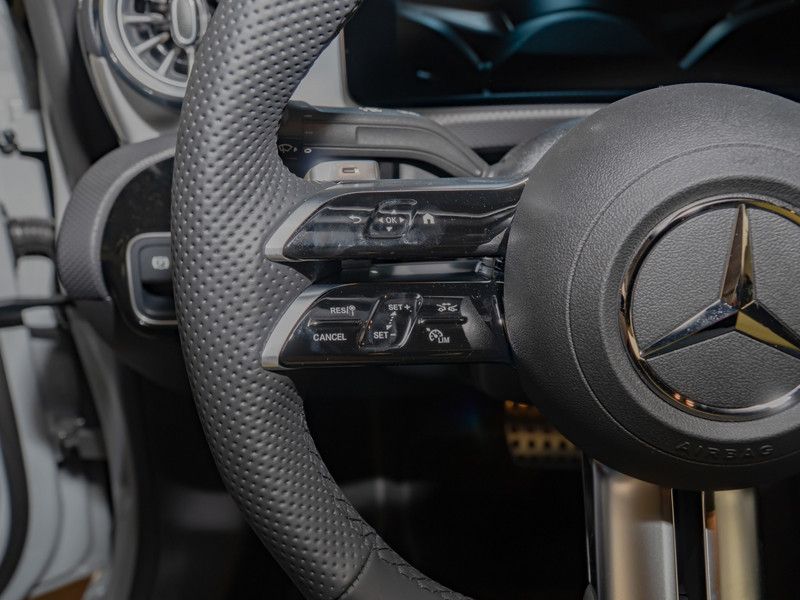 Mercedes-Benz CLA 220 2025