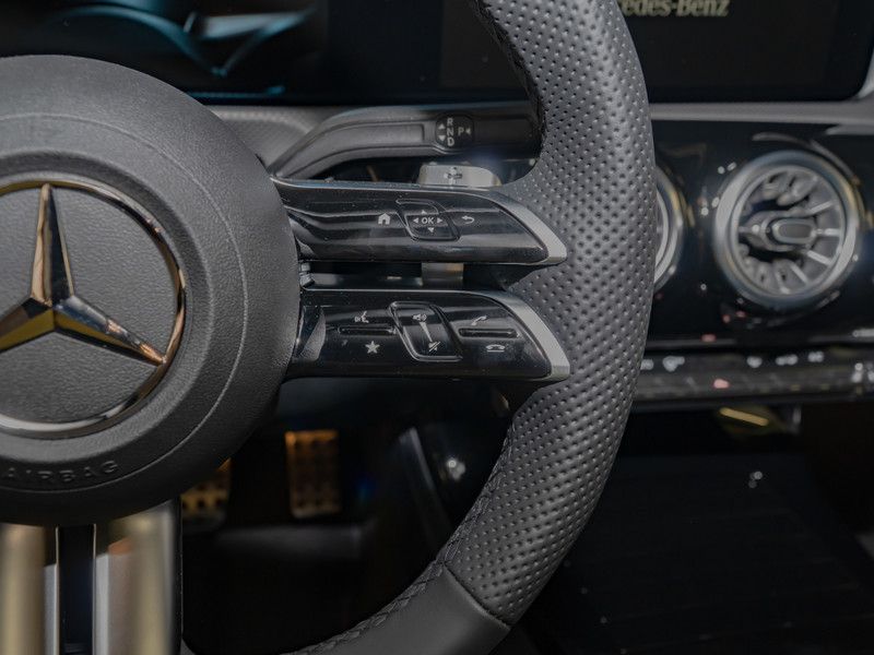 Mercedes-Benz CLA 220 2025