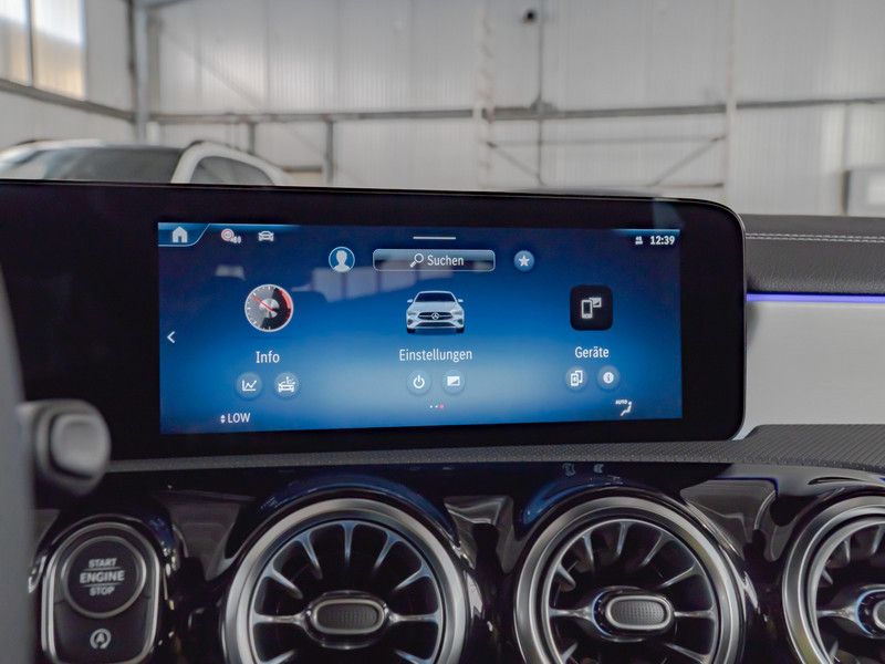 Mercedes-Benz CLA 220 2025