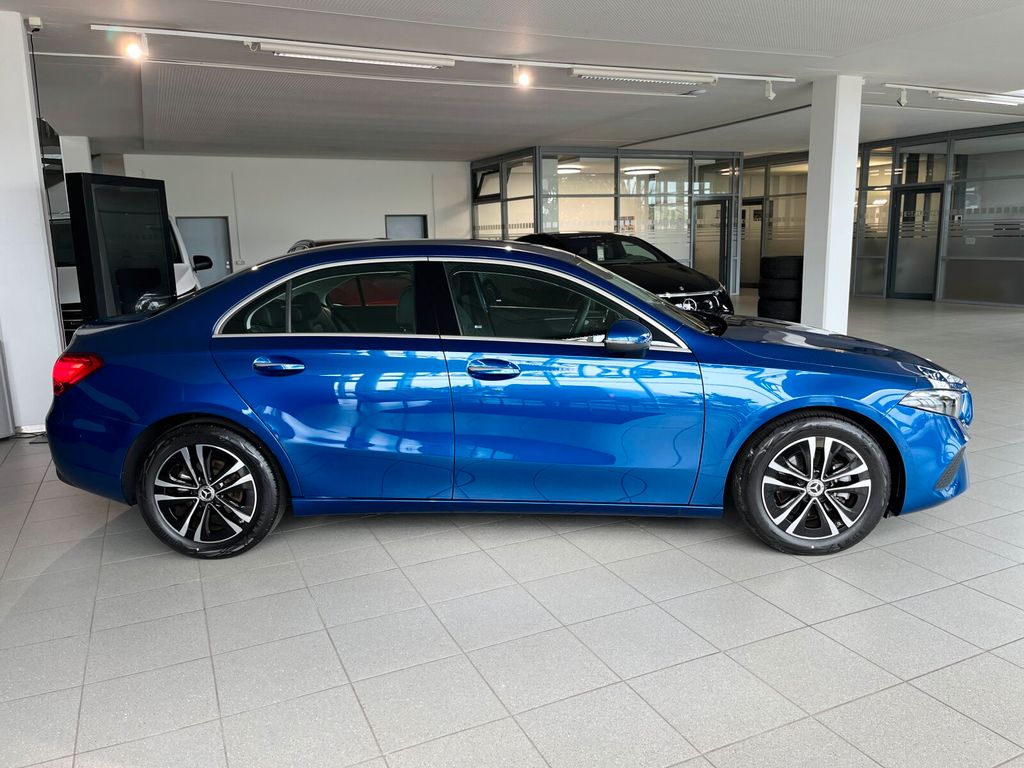 Mercedes-Benz A 180 2023