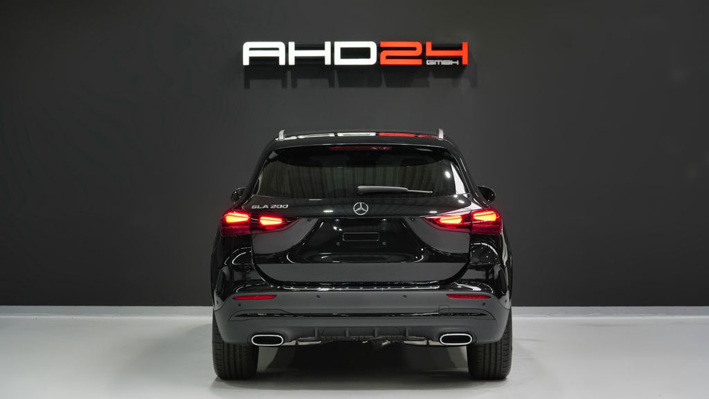Mercedes-Benz GLA 200 2025