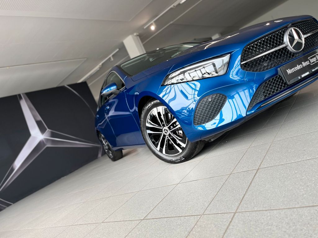 Mercedes-Benz A 180 2023