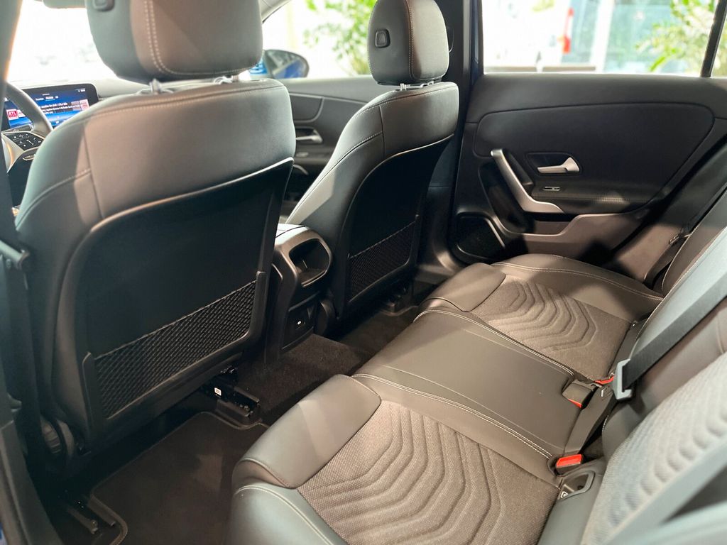 Mercedes-Benz A 180 2023