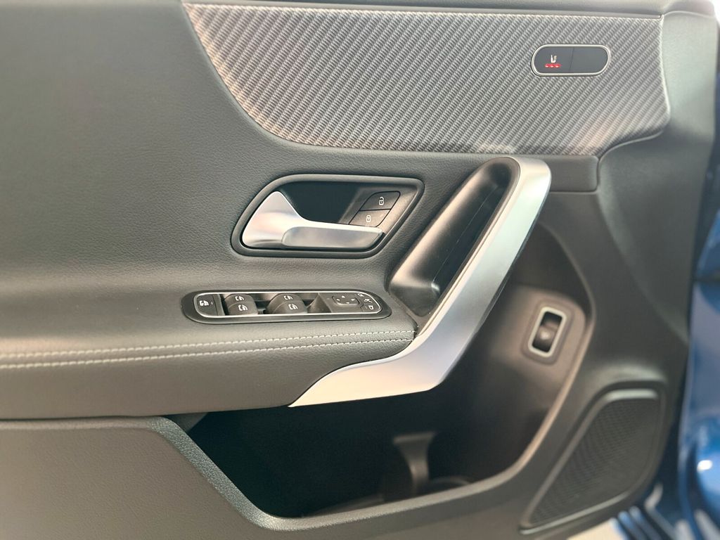 Mercedes-Benz A 180 2023