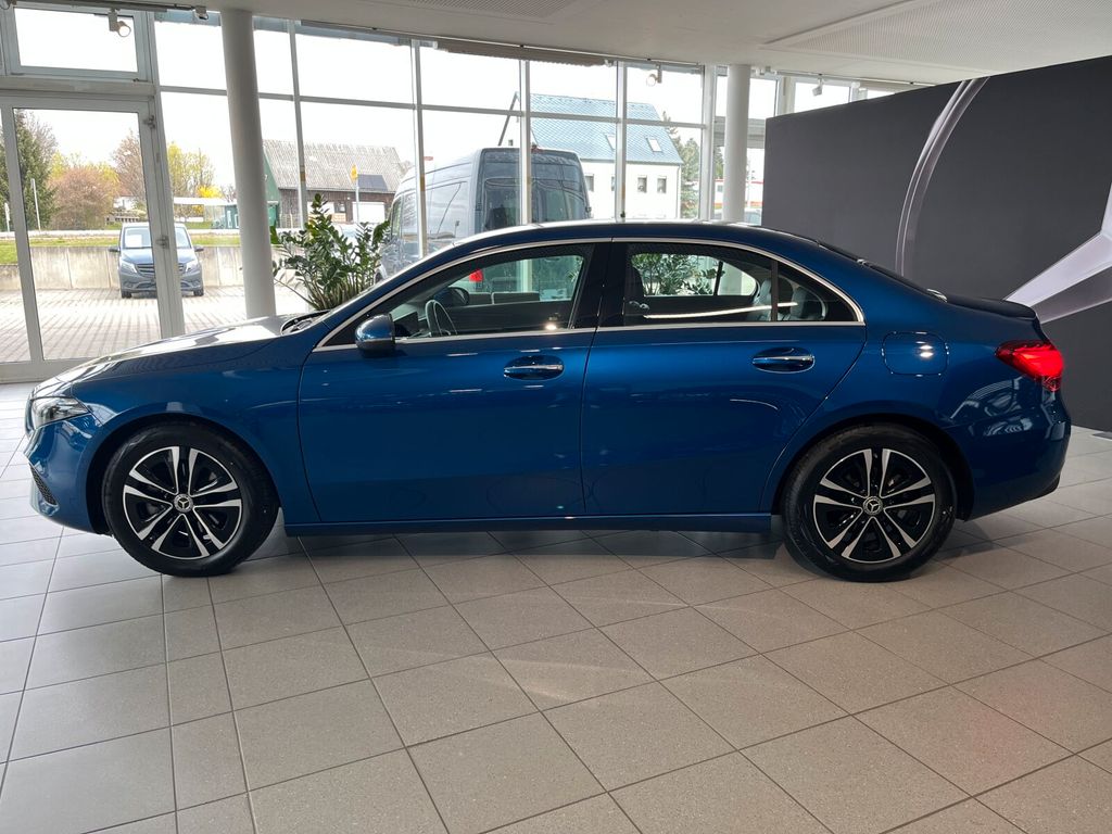 Mercedes-Benz A 180 2023
