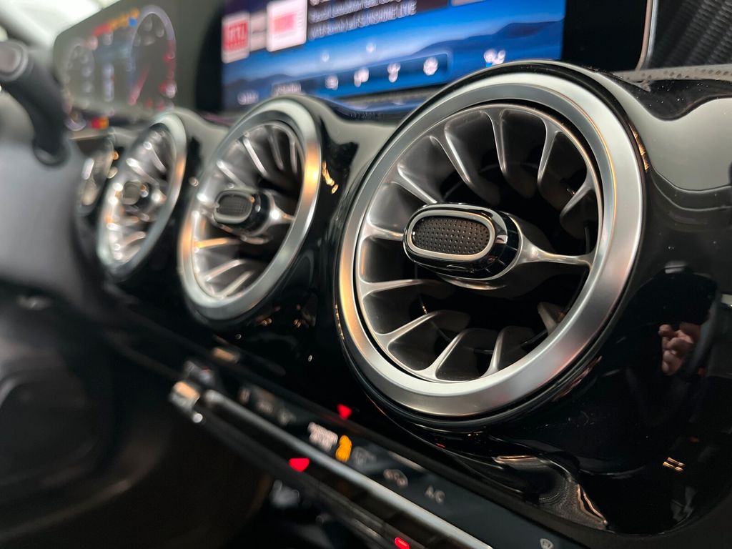 Mercedes-Benz A 180 2023