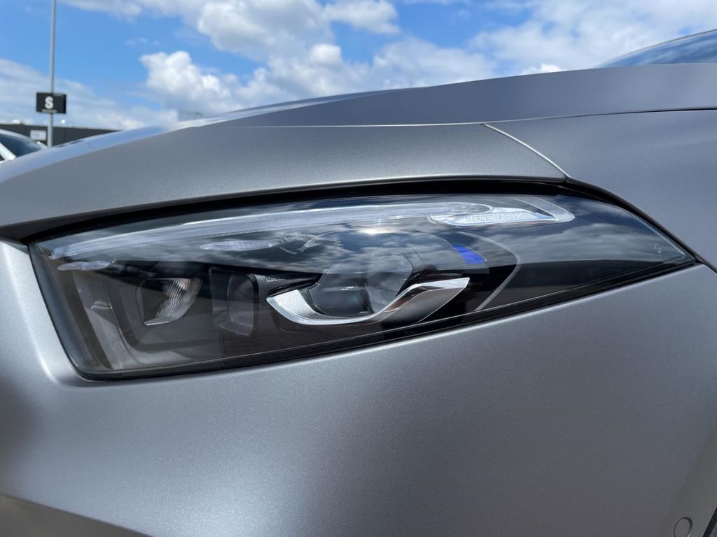 Mercedes-Benz A 220 2025