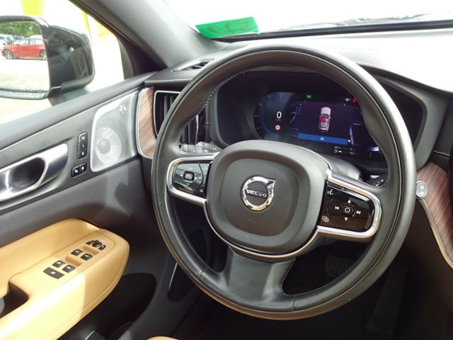 Volvo XC60 2022