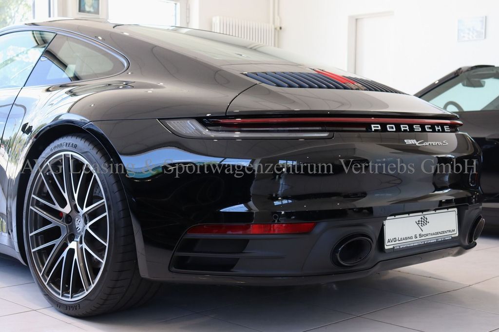 Porsche 992 2024