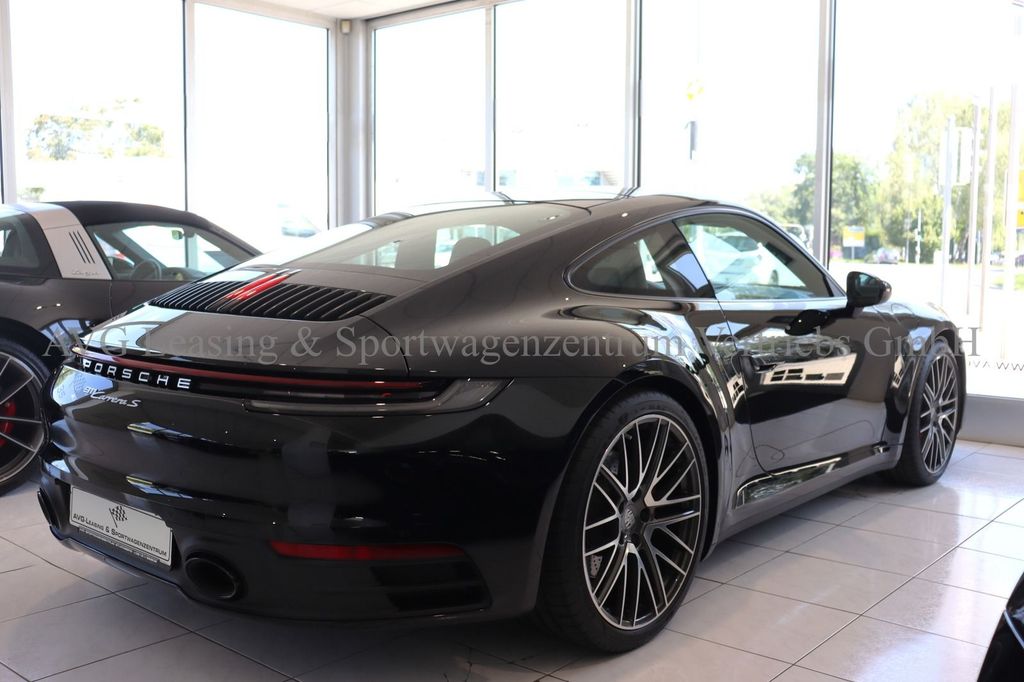 Porsche 992 2024