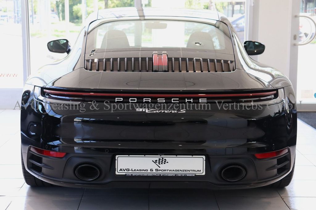 Porsche 992 2024