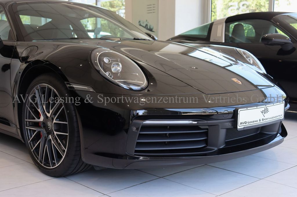 Porsche 992 2024