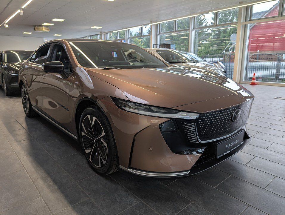 Mazda 6e 2025