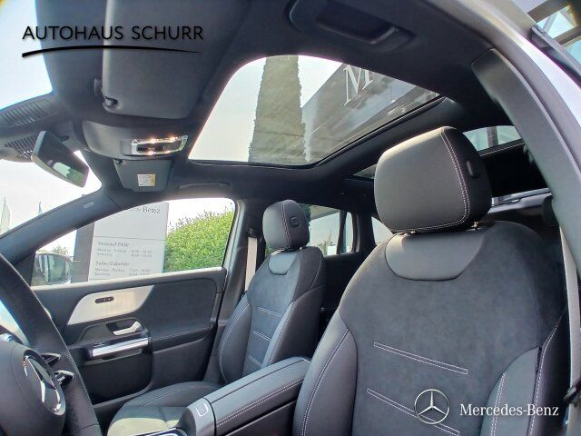 Mercedes-Benz GLA 180 2025