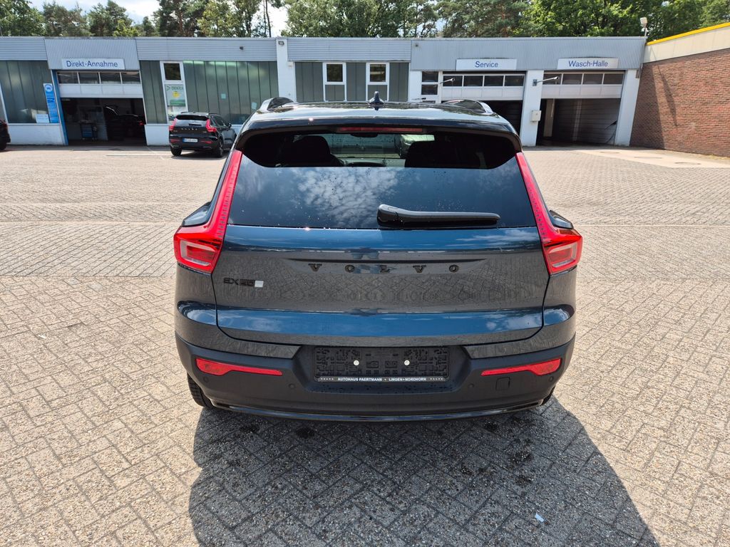 Volvo EX40 2025