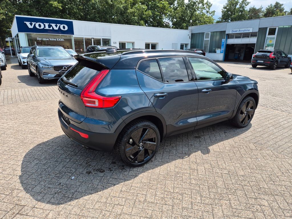 Volvo EX40 2025