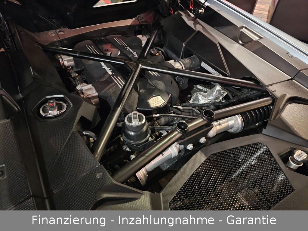 Lamborghini Aventador 2014