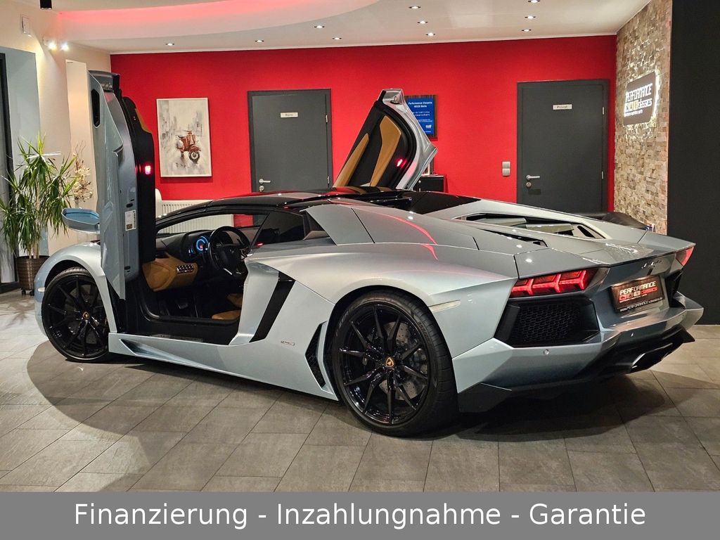 Lamborghini Aventador 2014