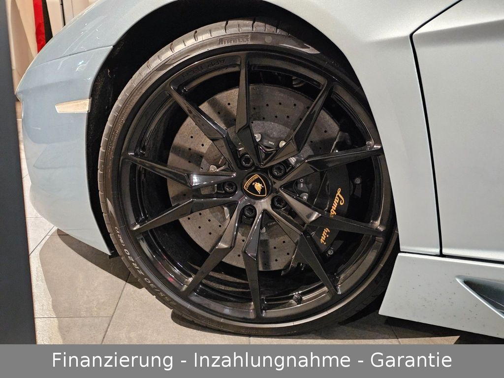 Lamborghini Aventador 2014