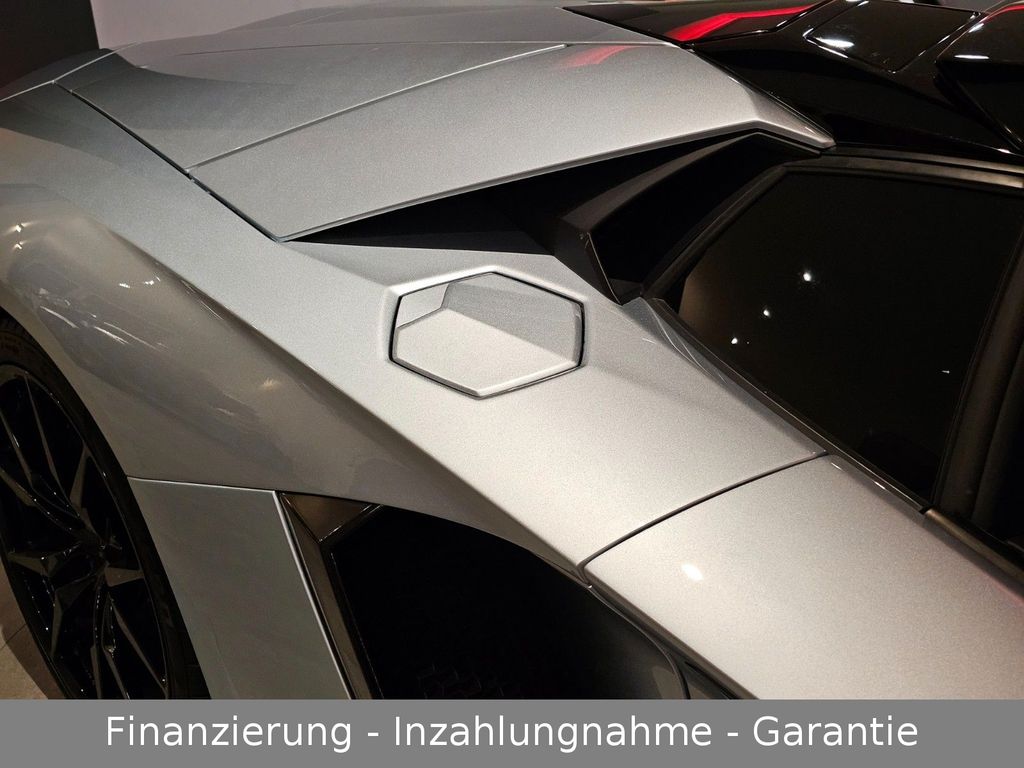 Lamborghini Aventador 2014