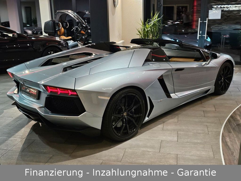 Lamborghini Aventador 2014