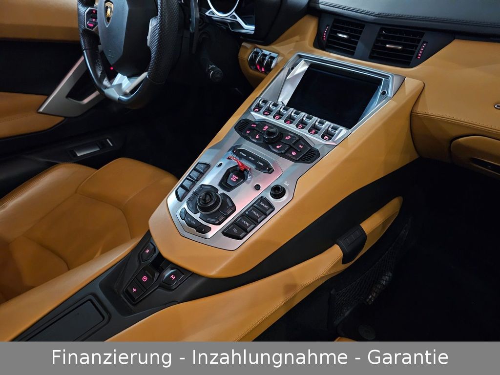 Lamborghini Aventador 2014