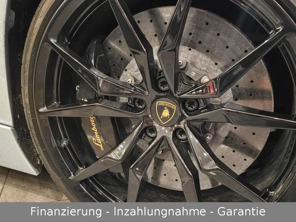 Lamborghini Aventador 2014