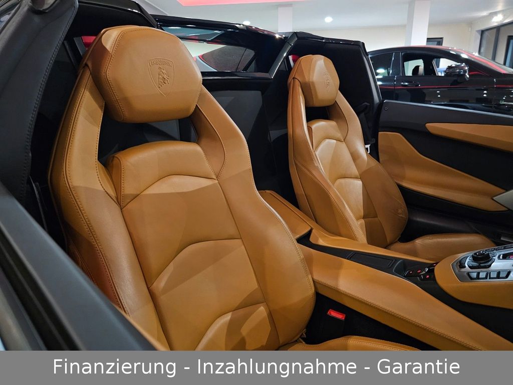 Lamborghini Aventador 2014