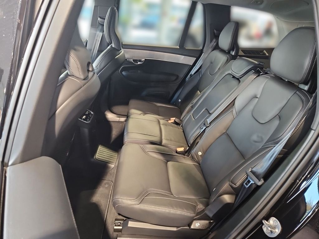 Volvo XC90 2025