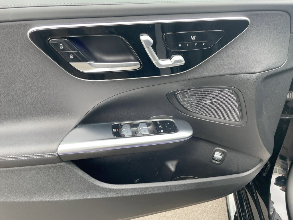 Mercedes-Benz C 220 2025