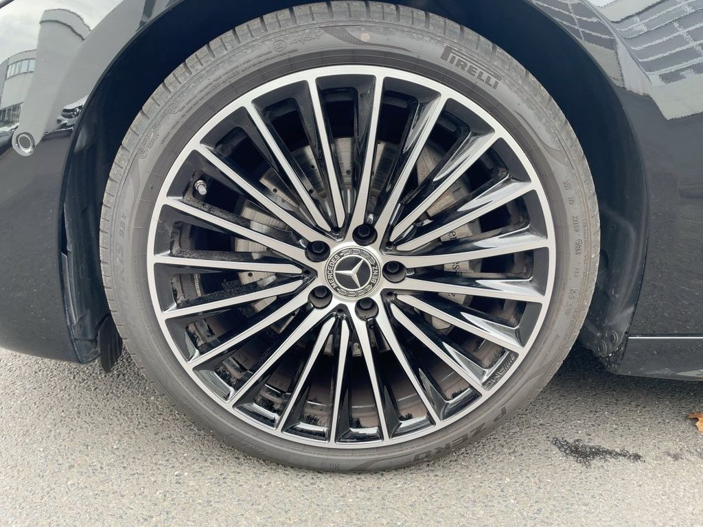 Mercedes-Benz C 220 2025