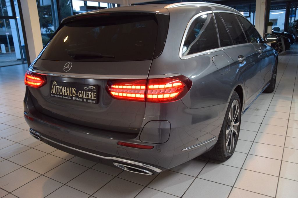 Mercedes-Benz E 300 2022