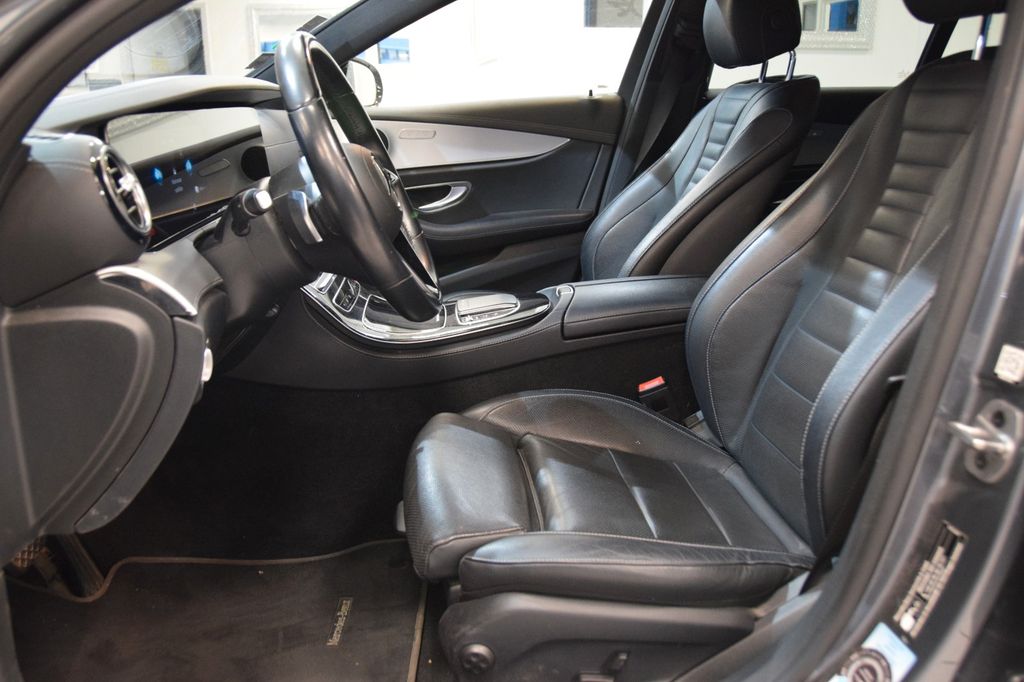 Mercedes-Benz E 300 2022