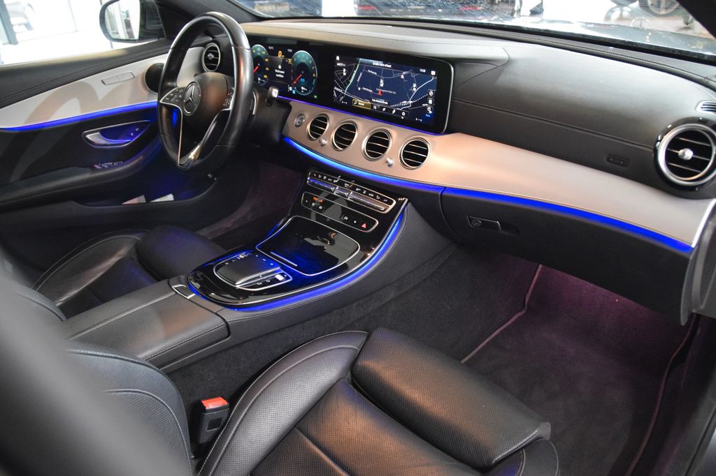 Mercedes-Benz E 300 2022