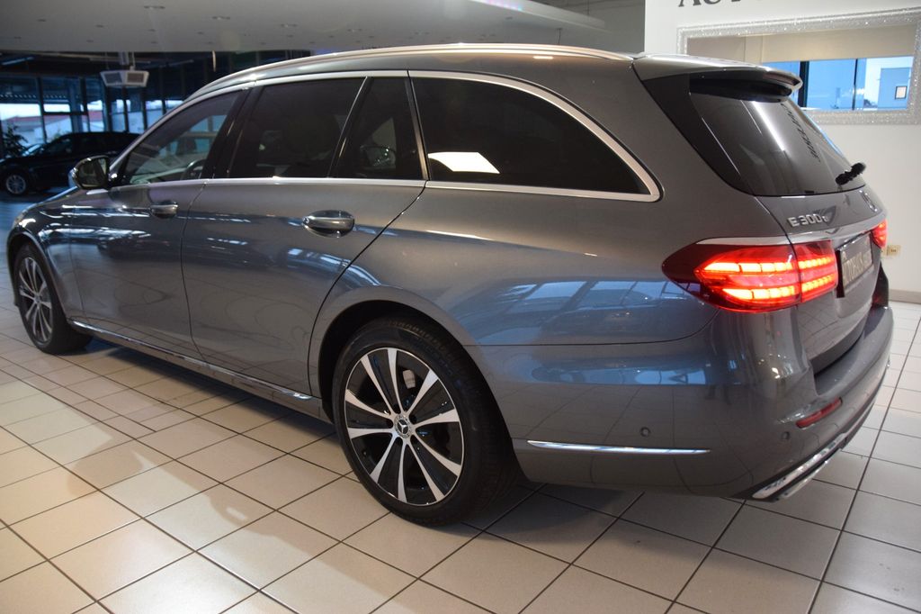 Mercedes-Benz E 300 2022