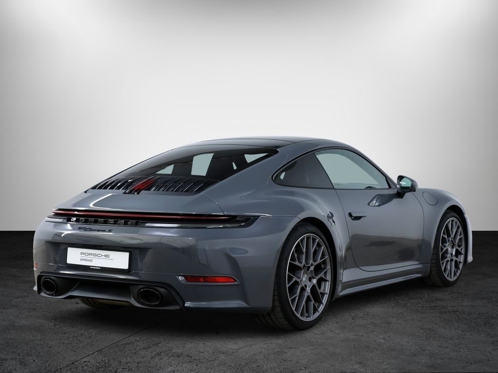 Porsche 992 2025
