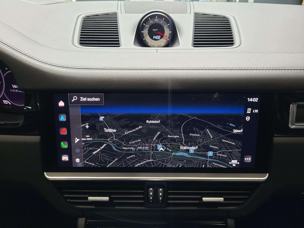 Porsche Cayenne 2021
