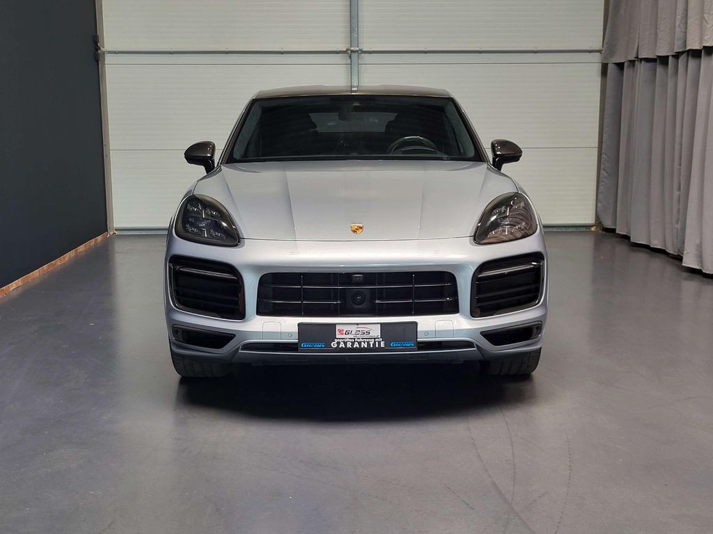 Porsche Cayenne 2021