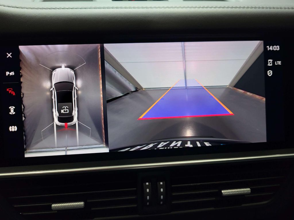 Porsche Cayenne 2021