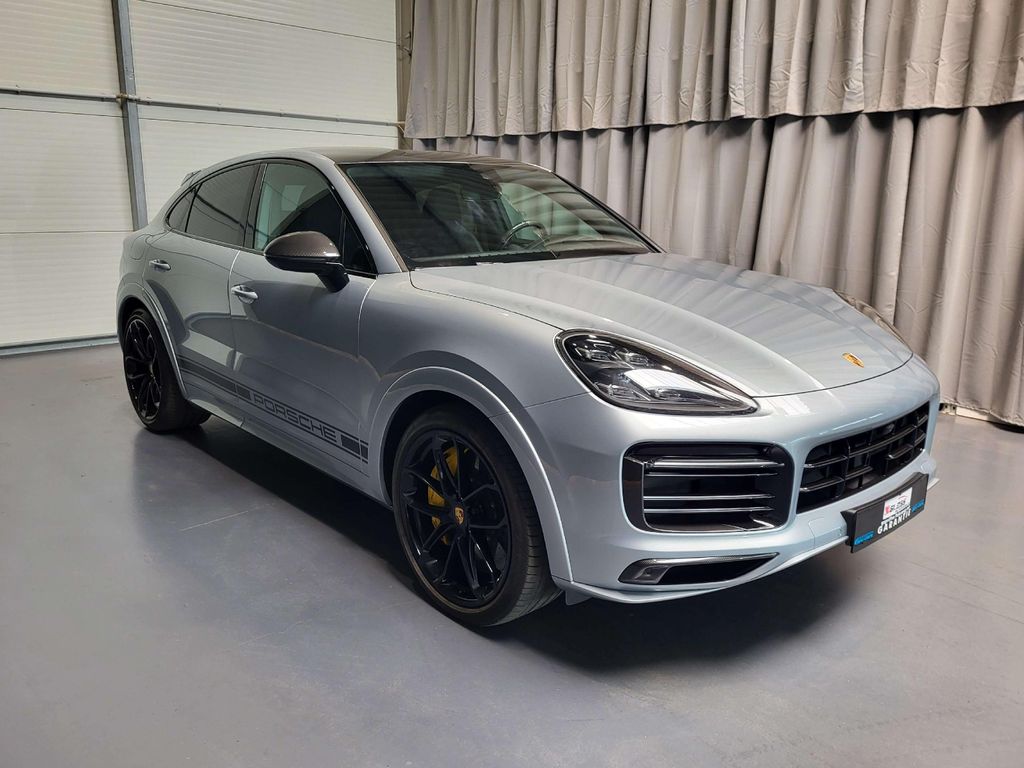 Porsche Cayenne 2021