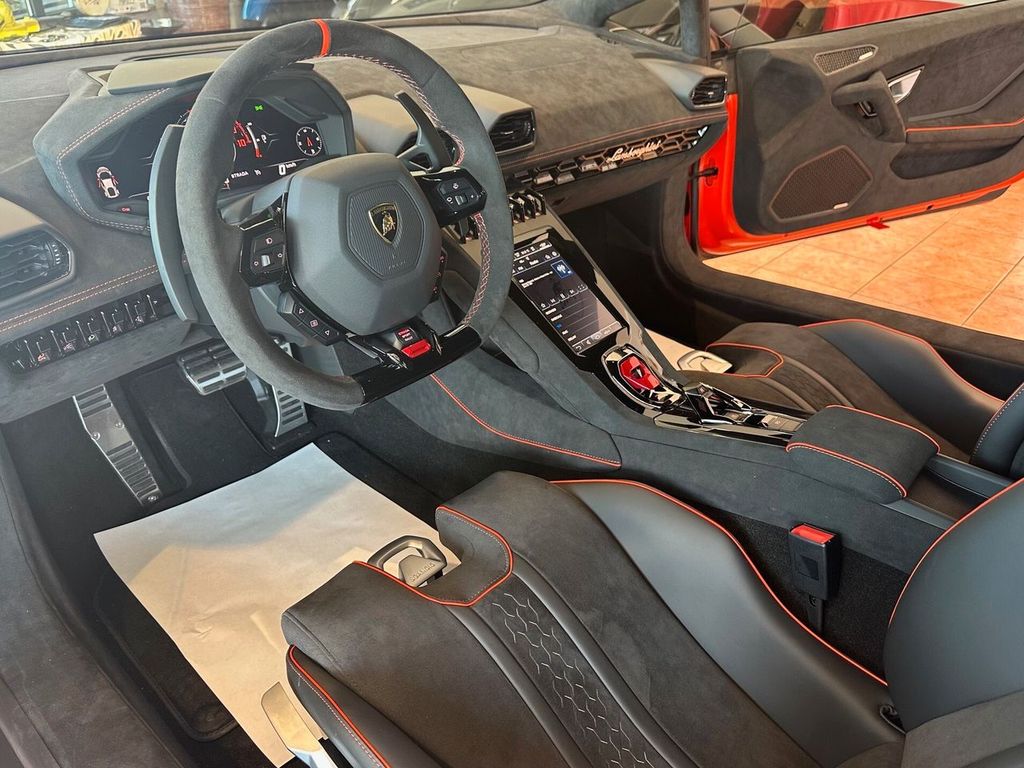 Lamborghini Huracán 2025