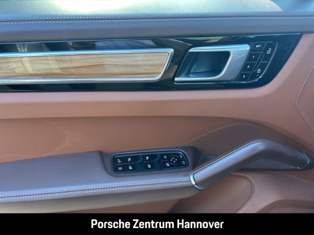 Porsche Cayenne 2021