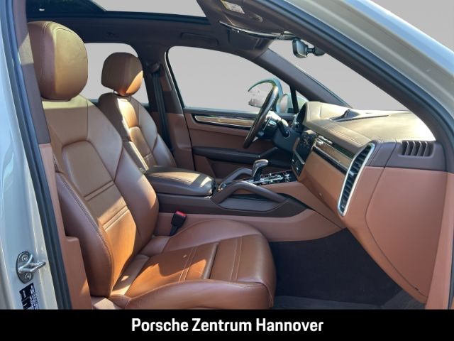 Porsche Cayenne 2021