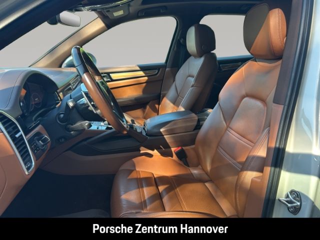 Porsche Cayenne 2021