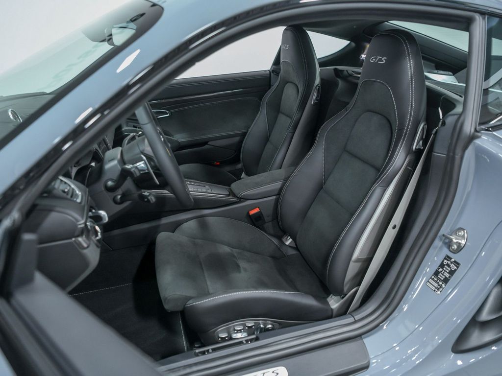 Porsche Boxster 2025