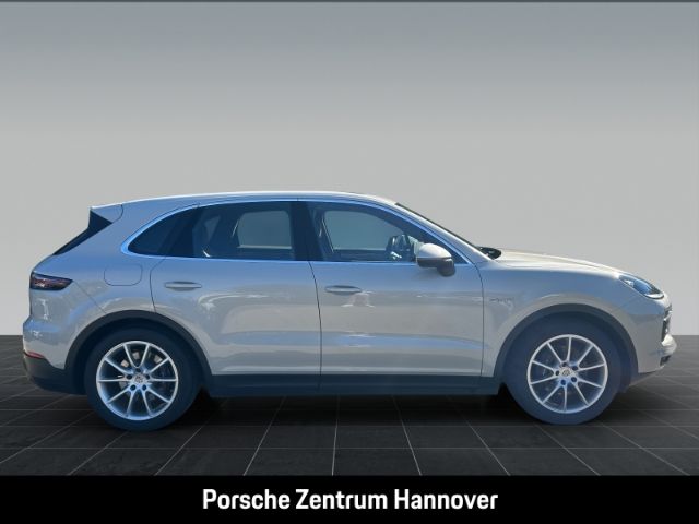Porsche Cayenne 2021