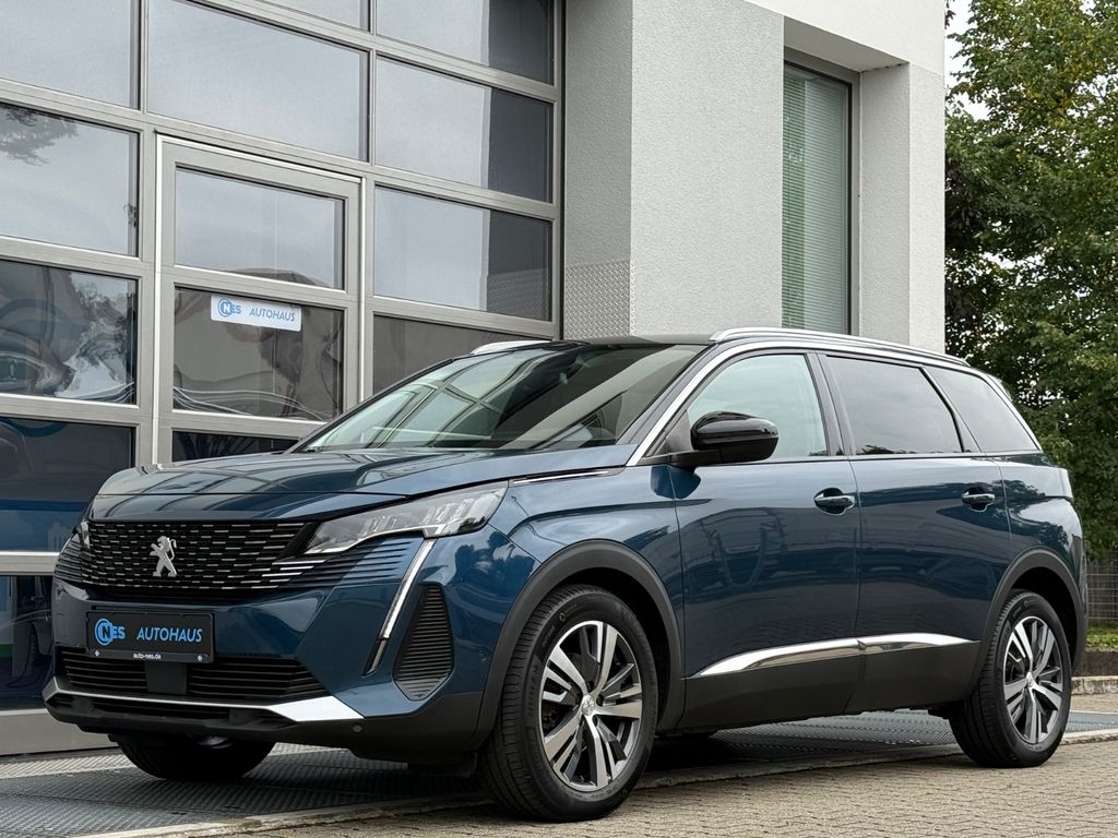 Peugeot 5008 2021