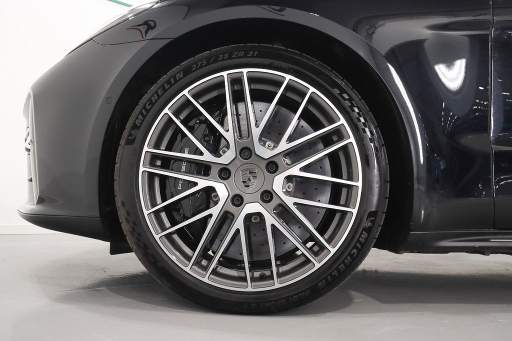 Porsche Panamera 2024