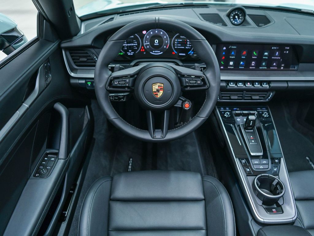 Porsche 992 2025