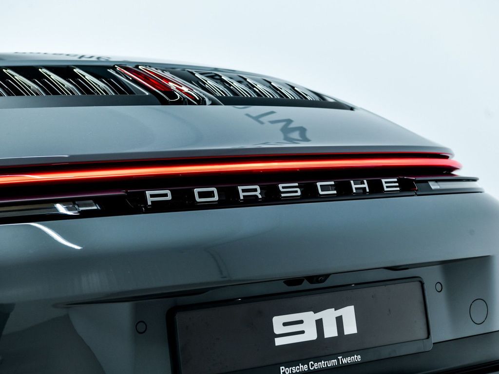Porsche 992 2025